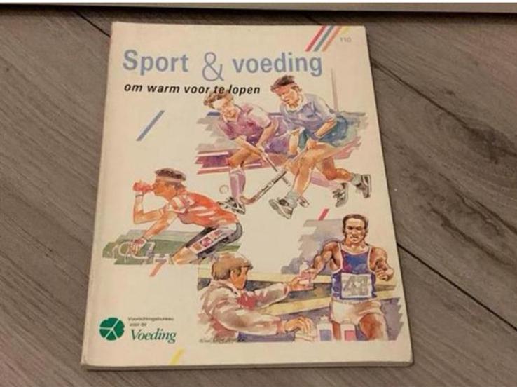 Sport & voeding om warm voor te lopen, Boeken, Ophalen of Verzenden, Zo goed als nieuw