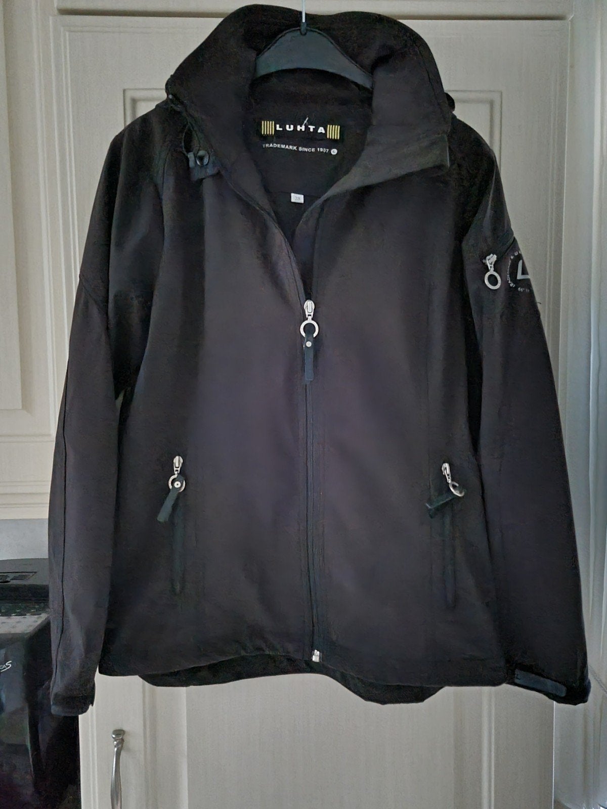 Gave zwarte luhta softshell jas maat m 38 jas, Kleding | Dames, Maat 38/40 (M), Luhta, Zwart, Ophalen of Verzenden