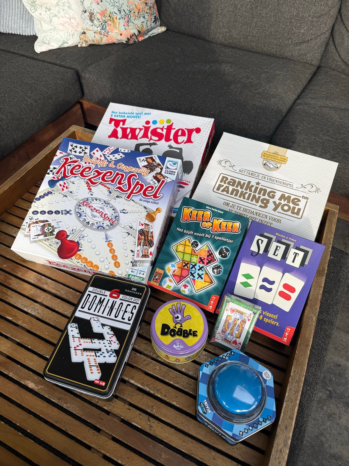 Diverse Bordspellen Collectie: Twister, Keezen, Domino's & M, Een of twee spelers, Ophalen, Gebruikt