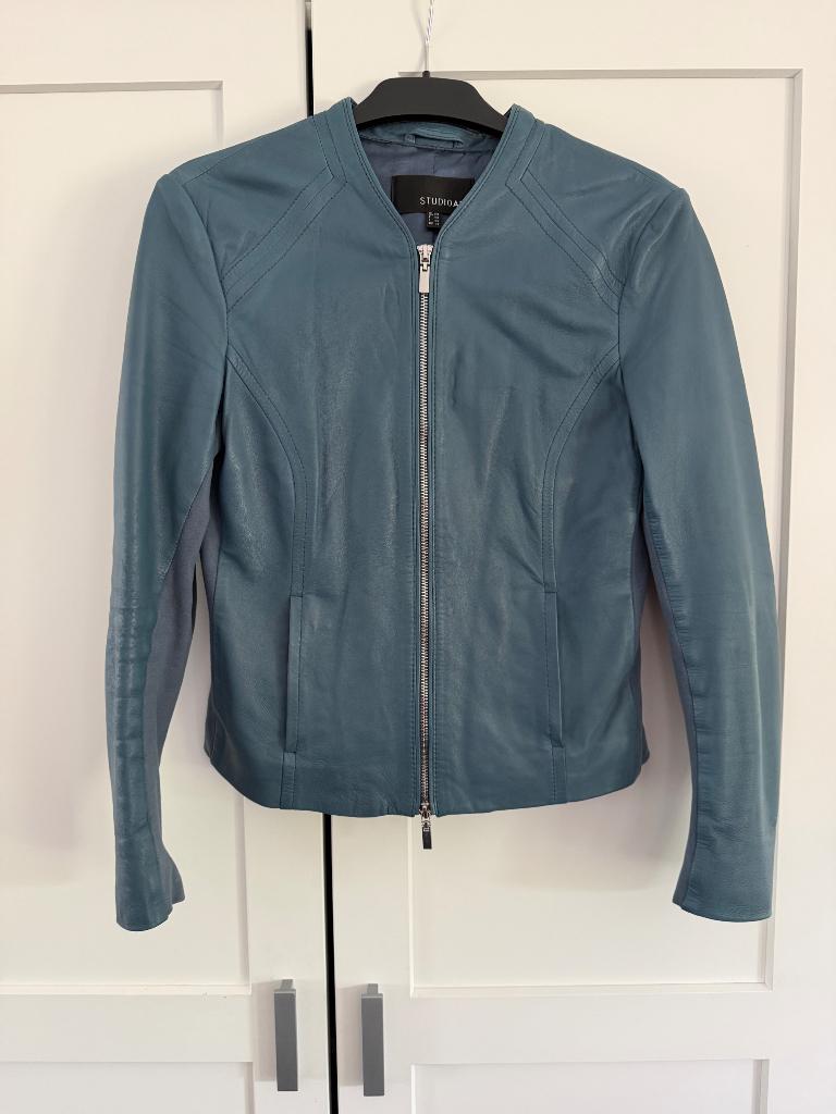 Leren jasje - Studio Ar - maat 38 - werkelijk in nieuwstaat, Maat 38/40 (M), Blauw, Zo goed als nieuw, Jasje