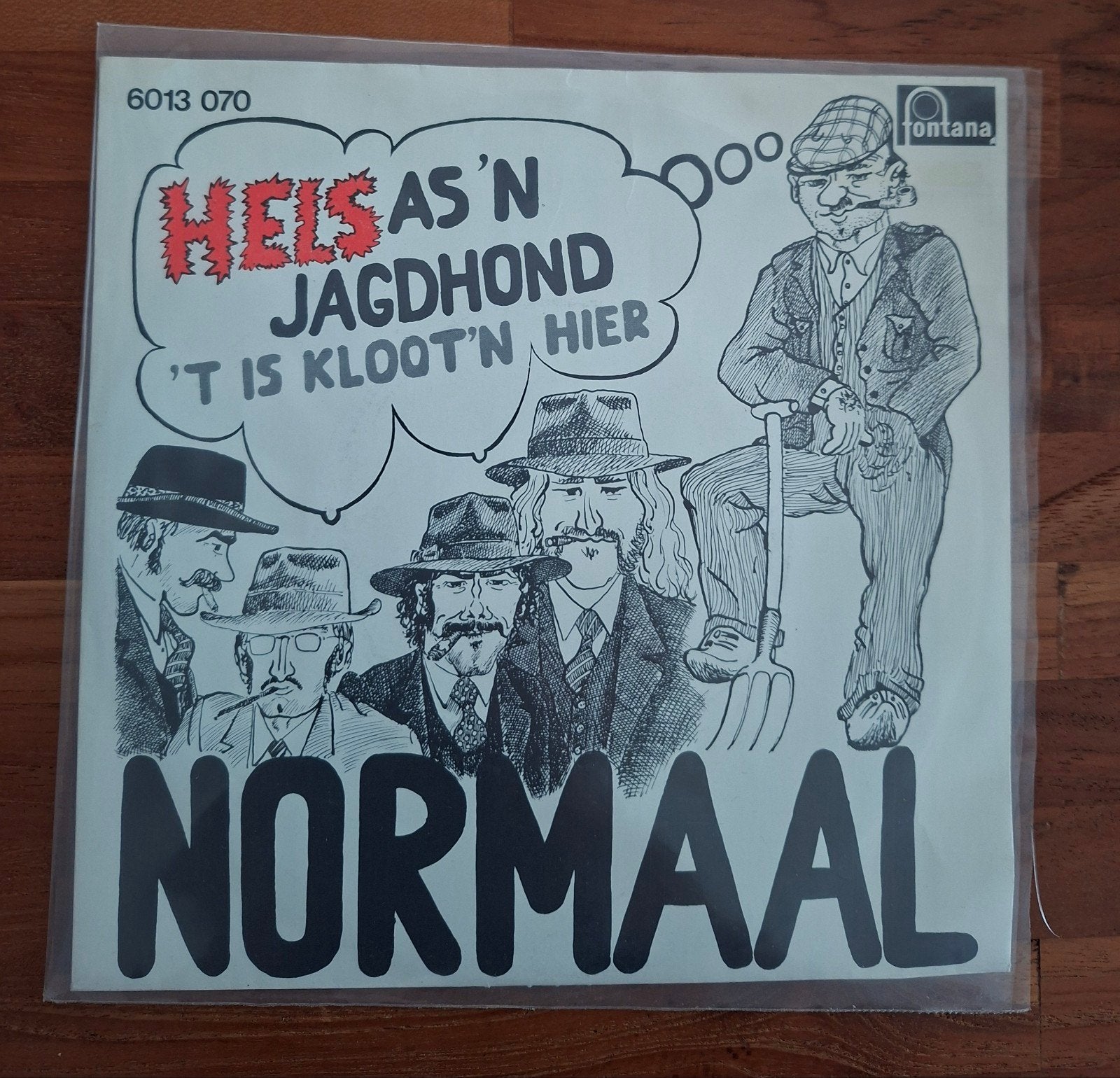 Normaal - Hels as n jagdhond - Single is TOP, Cd's en Dvd's, Vinyl Singles, Ophalen of Verzenden, Gebruikt, 7 inch, Nederlandstalig