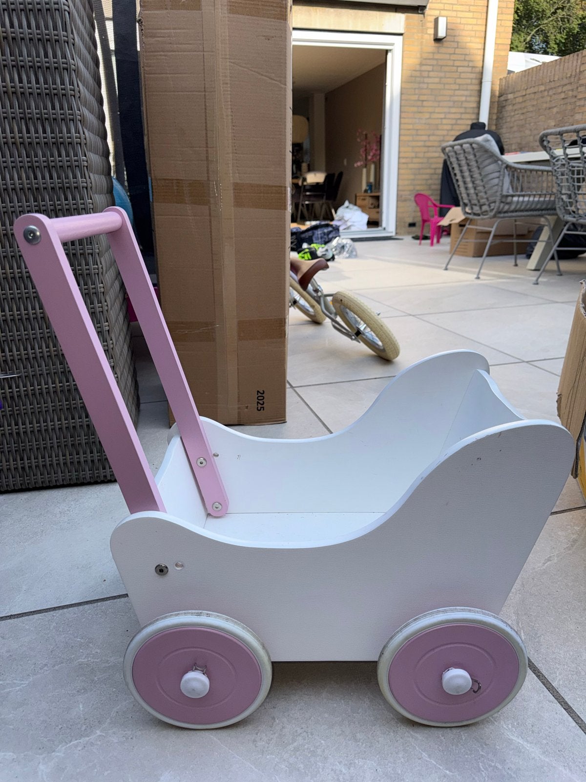 Bandits and Angels Houten Poppenwagen Wit/Roze, Ophalen, Gebruikt, Overige typen