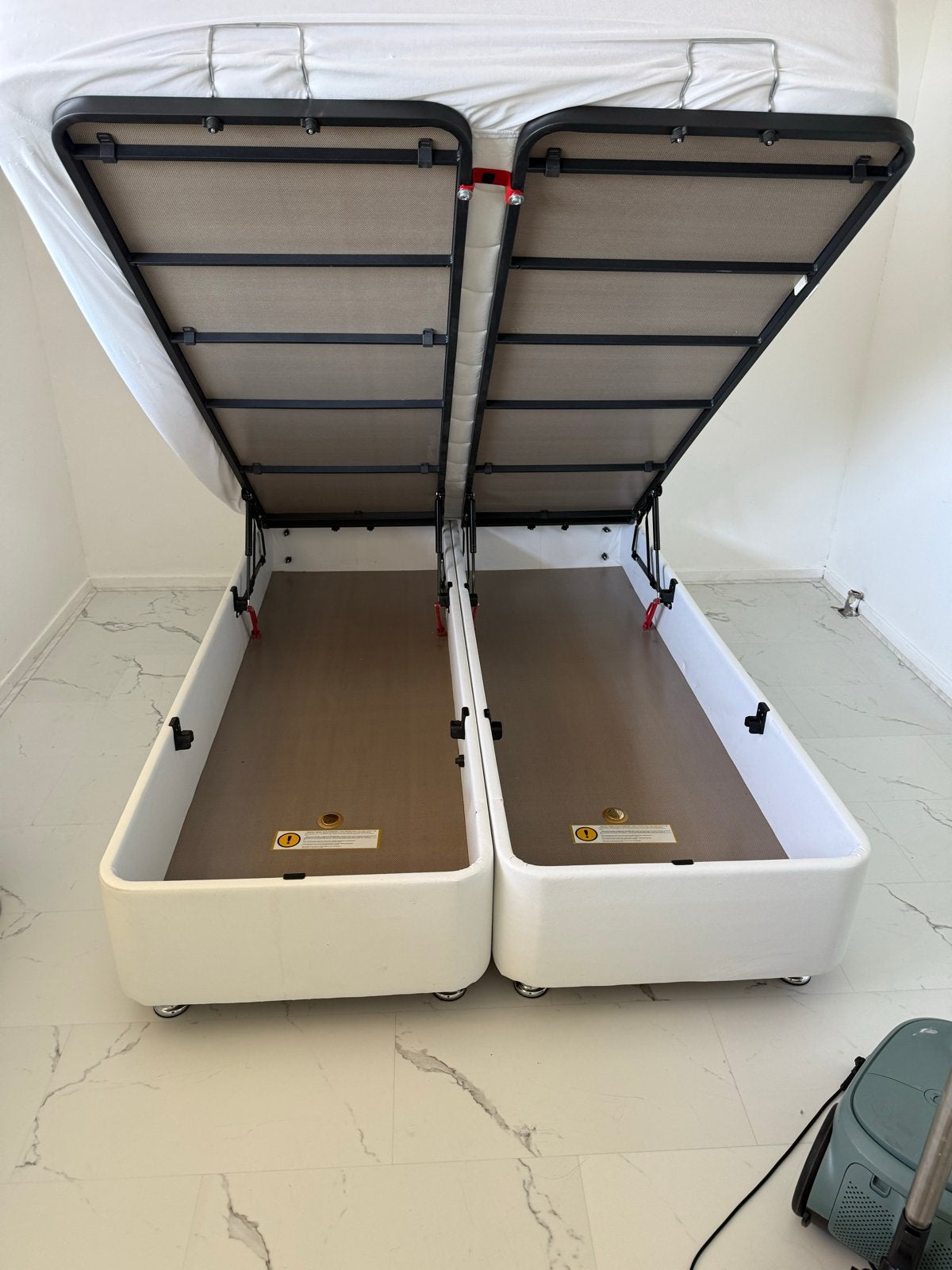 2-persoons boxspring bed met opbergruimte, Ophalen, Gebruikt, Wit, Tweepersoons