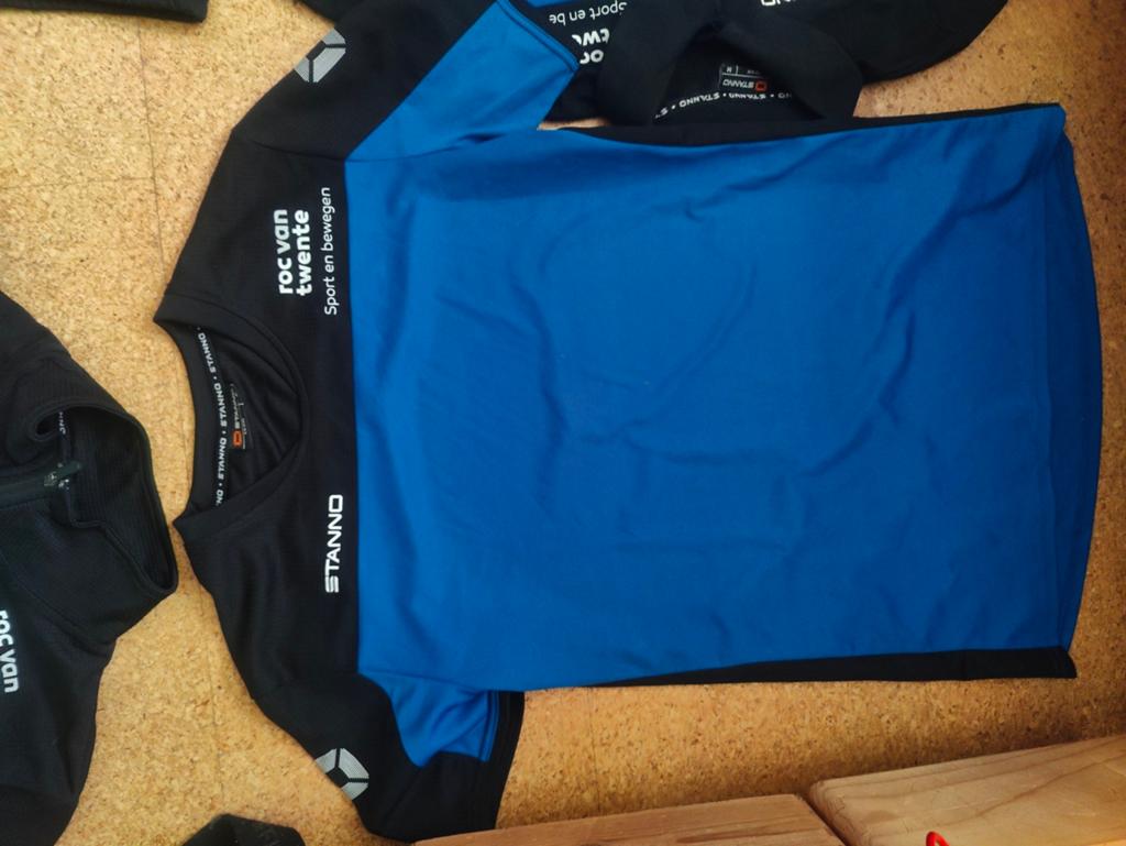 Roc sport en bewegen kleding, Antiek en Kunst, Antiek | Kleding en Accessoires, Ophalen
