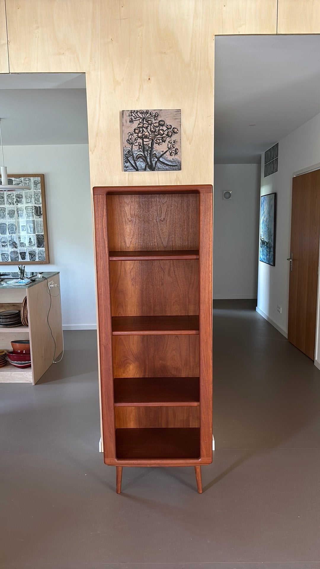 Kast Dyrlund, Ophalen, Met plank(en), Teakhout, Scandinavisch