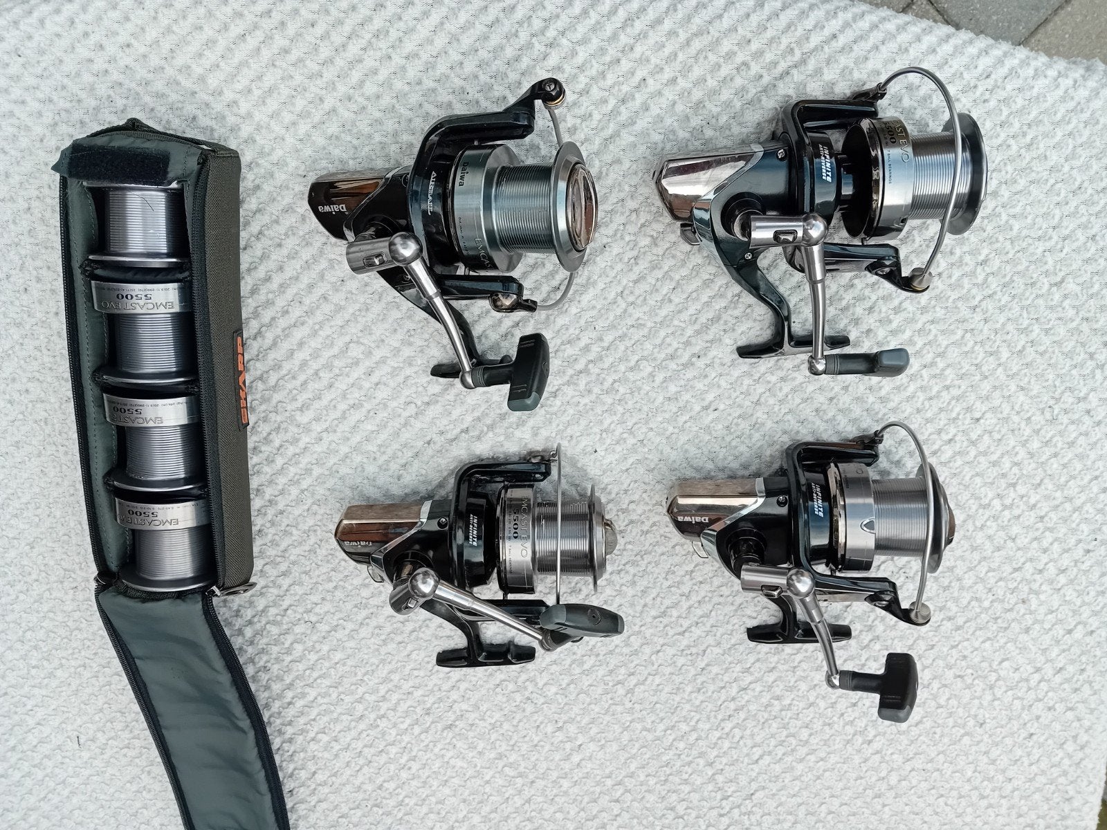 4x Daiwa Emcast EVO 5500, Watersport en Boten, Ophalen, Gebruikt, Molen