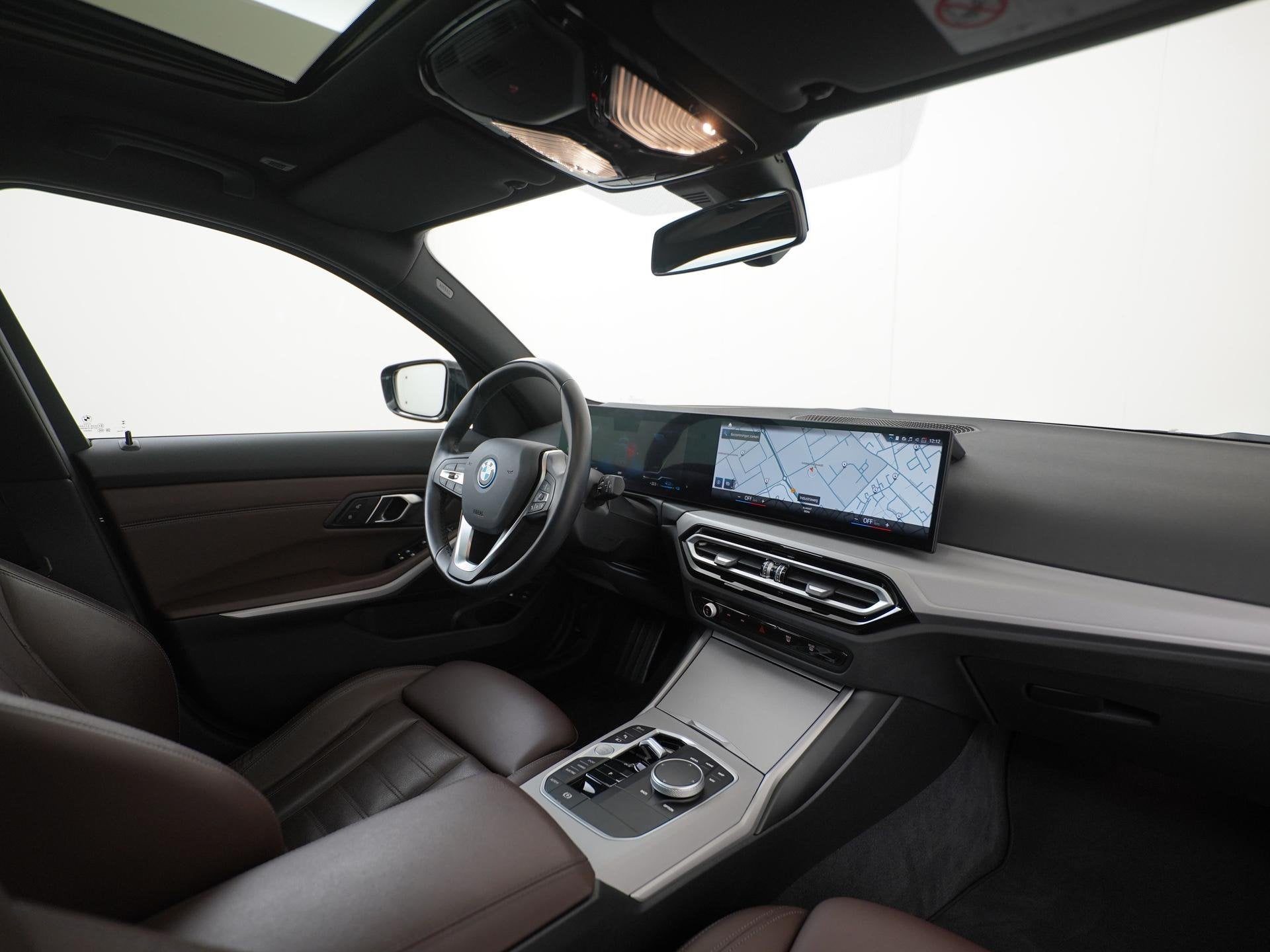 BMW 3-serie Touring 320e xDrive Sport Line Shadow Facelift |, Gebruikt, Euro 6, 4 cilinders, Zwart
