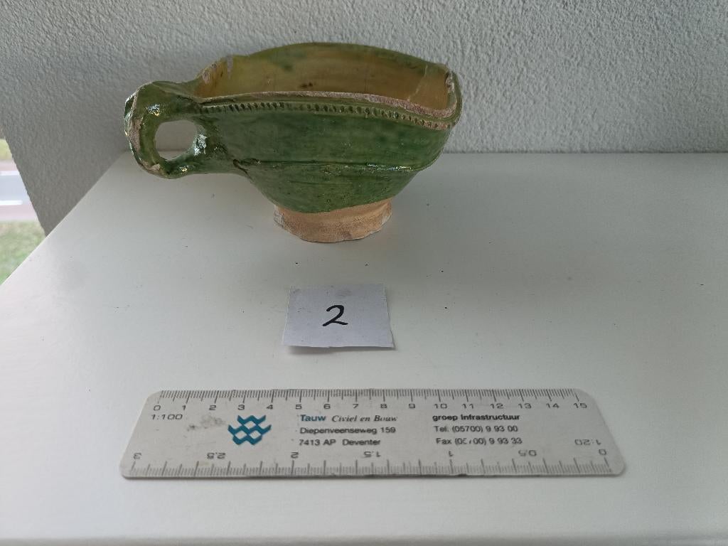 Oude Friese vuurtest groen geel geglazuurd randversiering 2, Antiek en Kunst, Antiek | Keramiek en Aardewerk, Ophalen of Verzenden