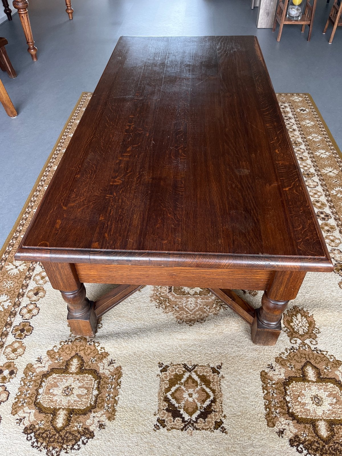 Elegante eikenhouten salontafel met lades, Antiek en Kunst, Antiek | Meubels | Tafels, Ophalen