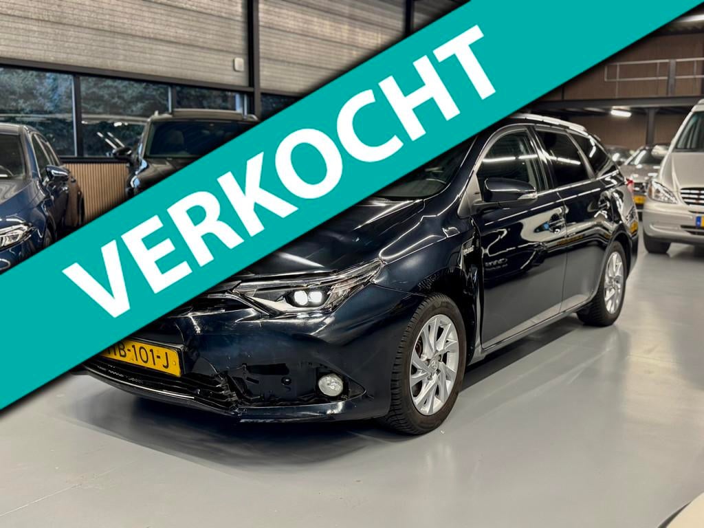Toyota Auris Touring Sports 1.8 Hybrid Lease Pro, Gebruikt, Euro 6, Leder en Stof, Origineel Nederlands