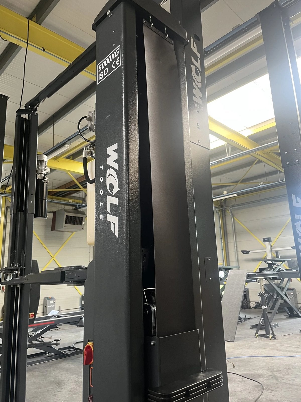 Wolf WL250NG UNIEKE 2 koloms hefbrug 5 ton, independent lift, Ophalen, Nieuw