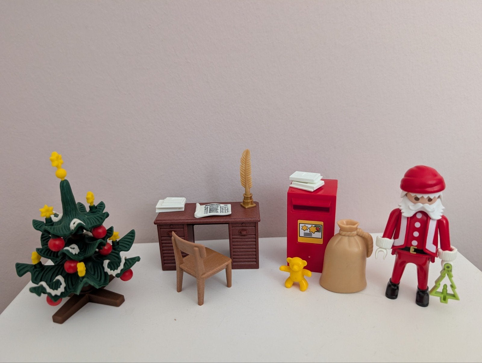 Playmobil Kerstman schrijft Kerstpost, Kerstboom, Kinderen en Baby's, Ophalen of Verzenden, Zo goed als nieuw, Complete set, Figuren