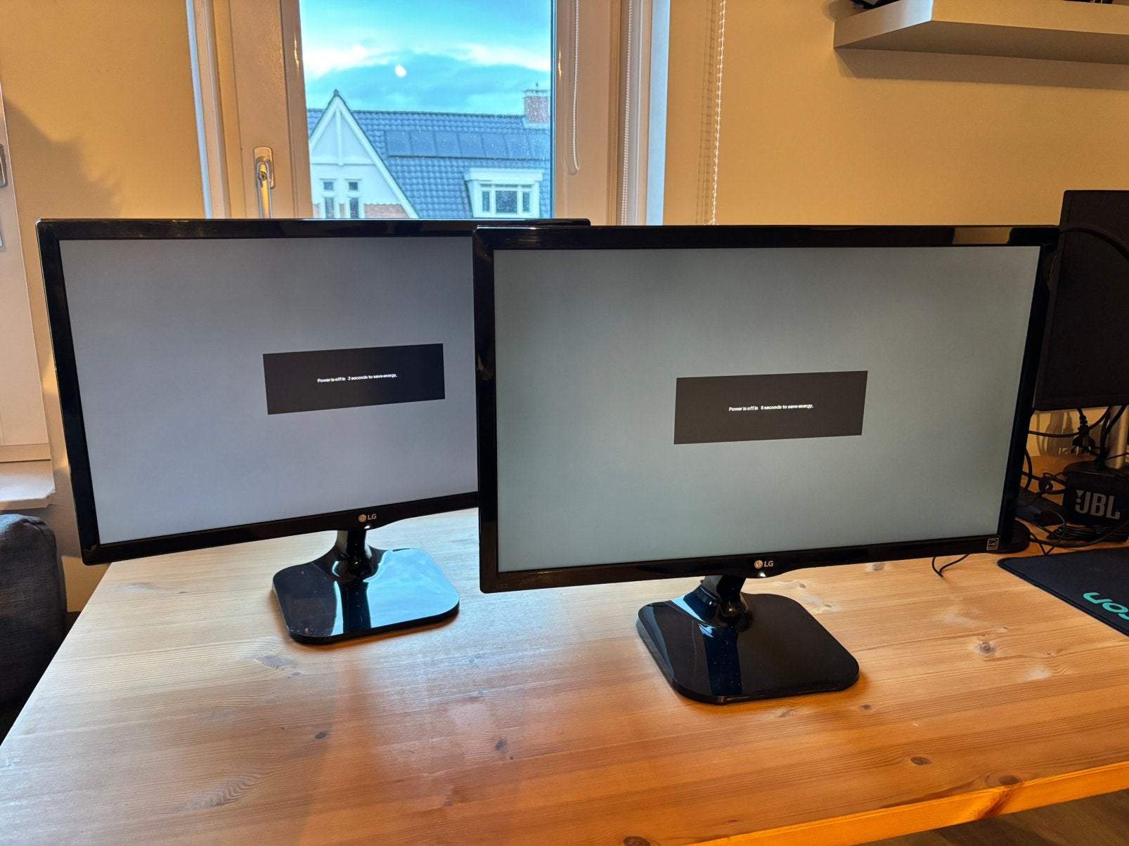 LG monitoren 24 Inch (2x) en dubbele monitor standaard, Computers en Software, Ophalen, Gebruikt, IPS, Full HD