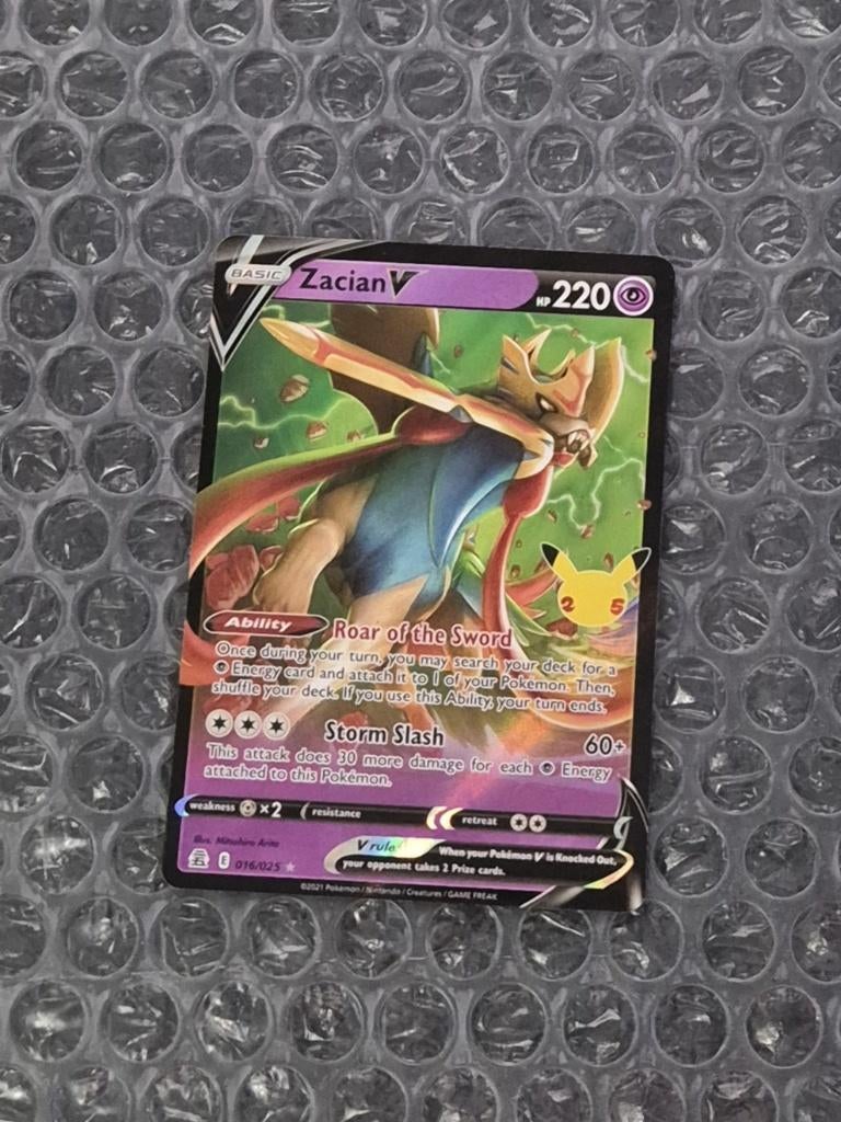 Zacian V 016/025 Celebrations Sword & Shield Ultra Rare, Ophalen of Verzenden, Zo goed als nieuw, Losse kaart, Foil