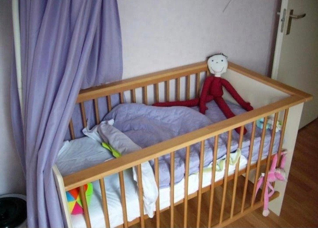 Houten babybed met matras zonder hemeltje, Ophalen, Gebruikt, Ledikant
