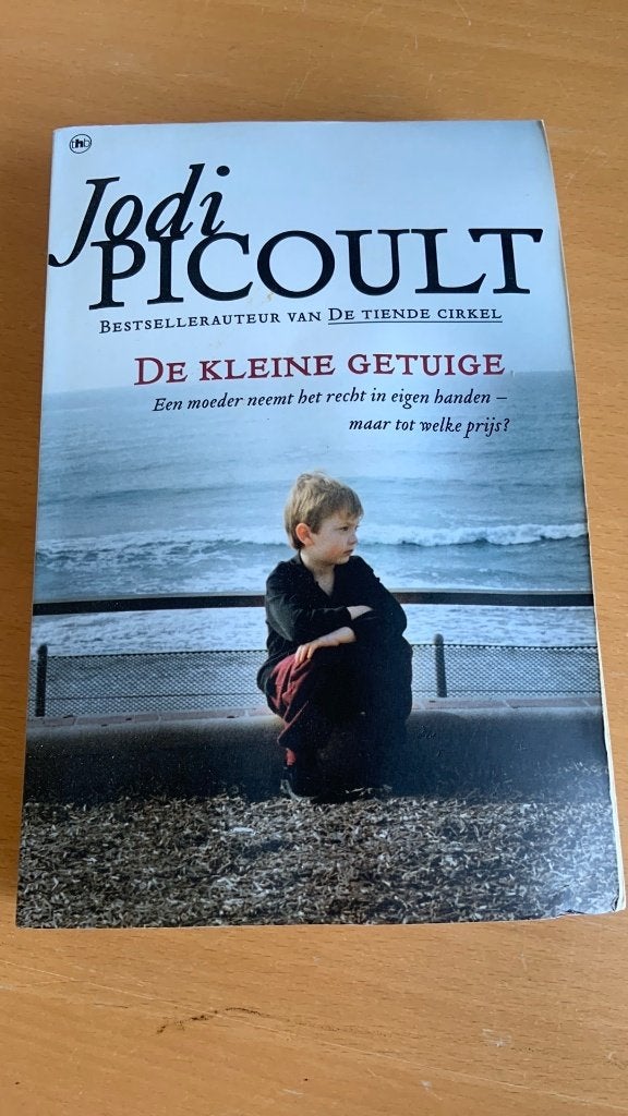 Jodi Picoult - De kleine getuige, Ophalen of Verzenden, Zo goed als nieuw