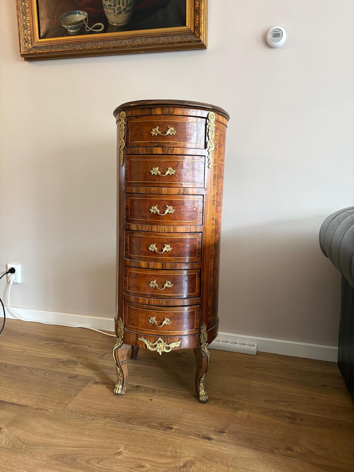 Barok 6 lade kast rond Louis XV stijl, Ophalen