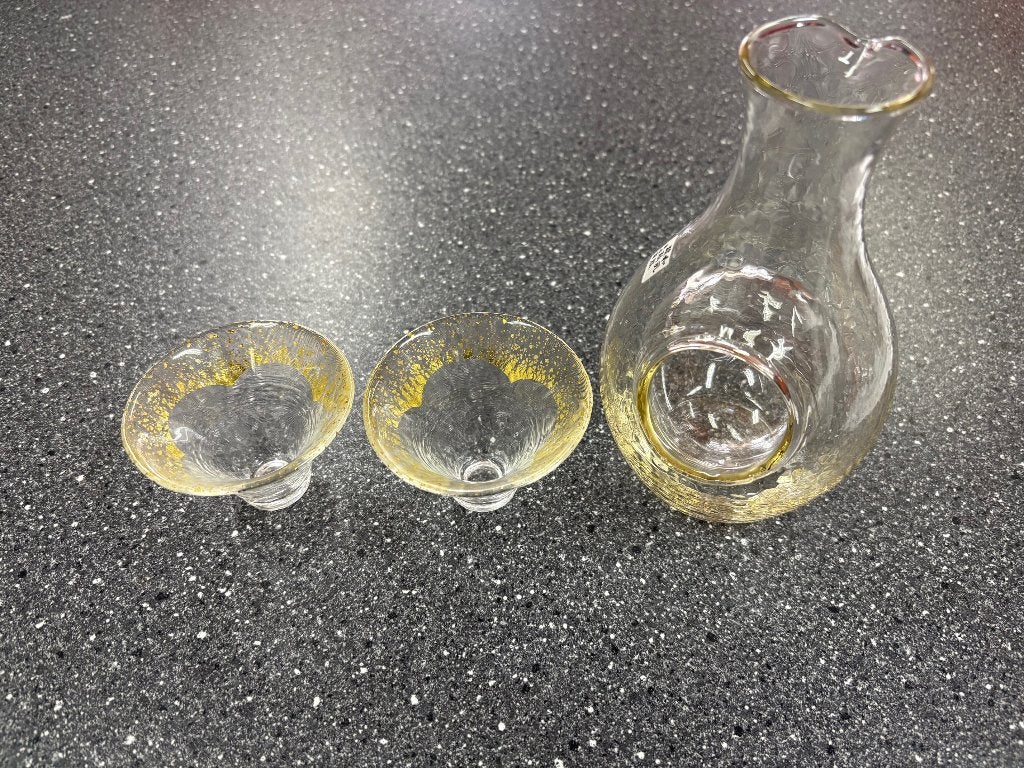 Toyo-Sasaki Glass Mt. Fuji sake cup set with gold flecks - K, Ophalen of Verzenden