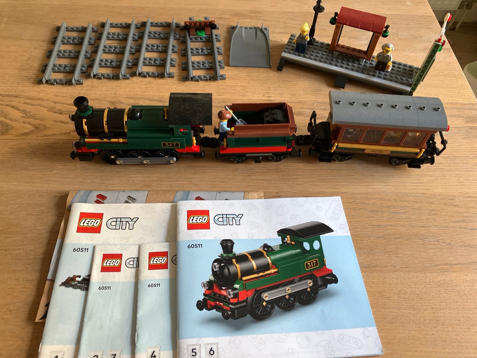 LEGO City 60511 Vintage Stoomtrein met Rails en Station, Ophalen, Zo goed als nieuw