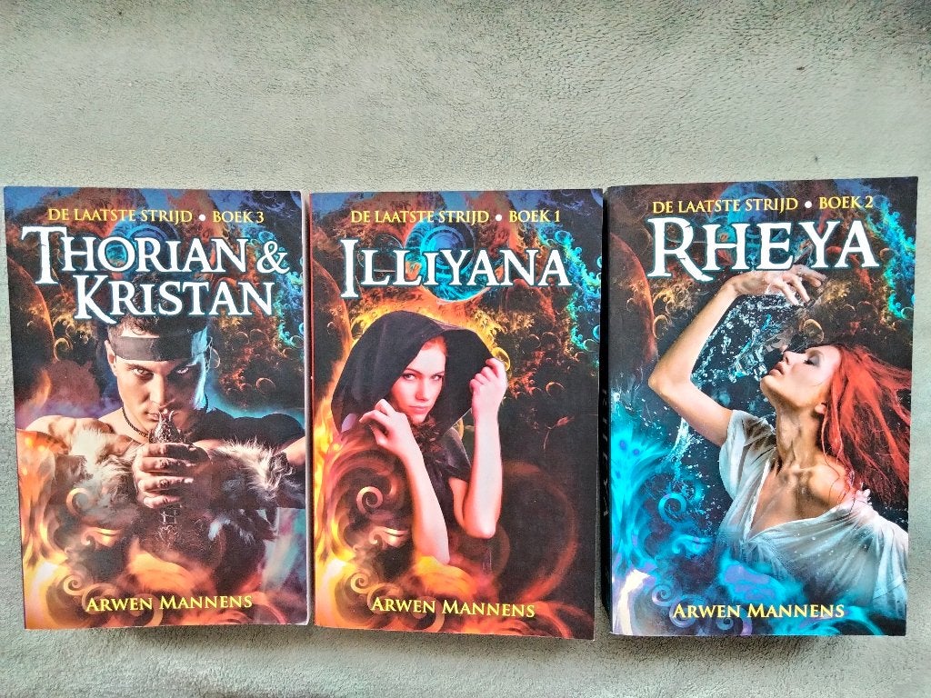 De Laatste Strijd Trilogie - Arwen Mannens (Boek 1, 2, 3), Ophalen, Zo goed als nieuw, Arwen Mannens