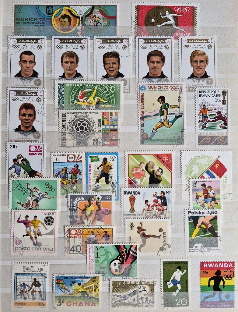 POSTZEGELS VOETBAL WERELD GESTEMPELD, Verzenden, Gestempeld, Sport