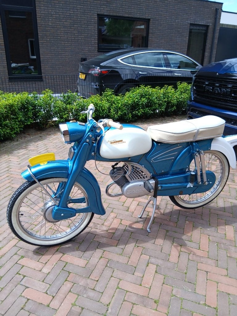 Gerestaureerde brommer uit 1962, Fietsen en Brommers, Maximaal 45 km/u, 49 cc, 3 versnellingen, Ophalen