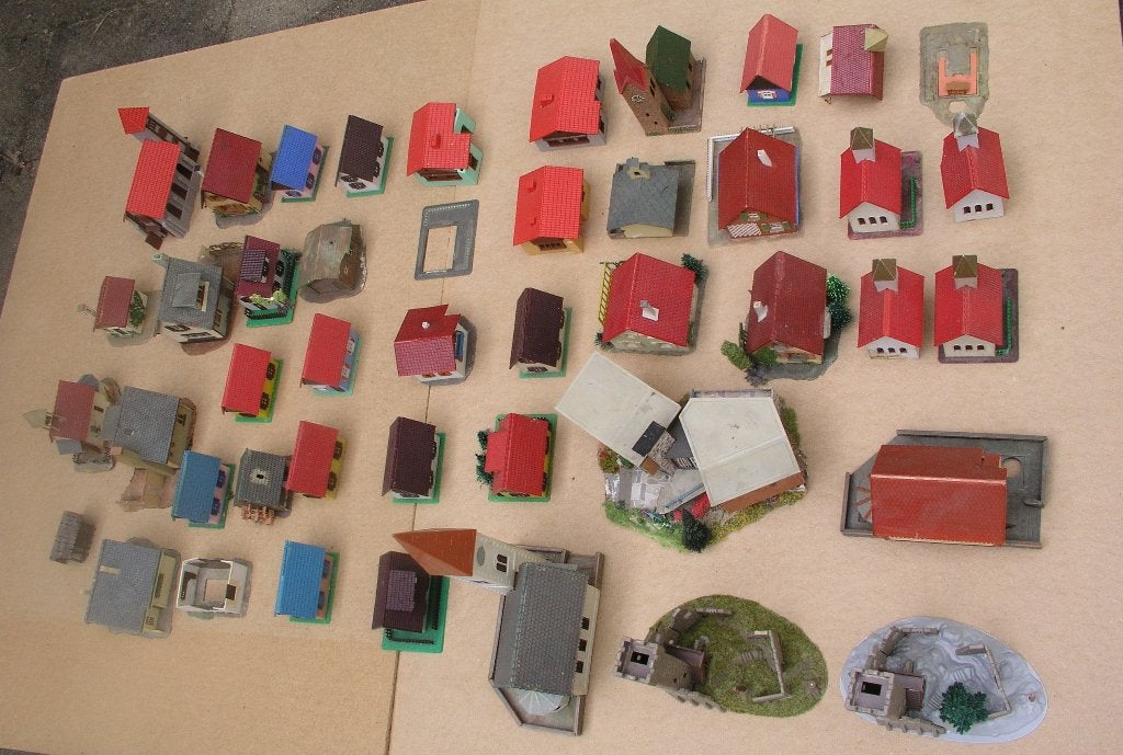 Diverse modelbouwhuisjes, gebouwd, o.a. Faller, Ophalen of Verzenden, Gebruikt, 1:50 tot 1:144