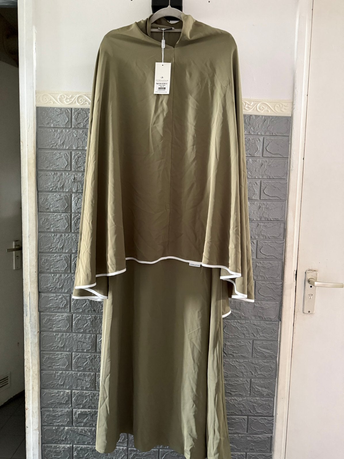Khimaar abaya, Ophalen, Nieuw