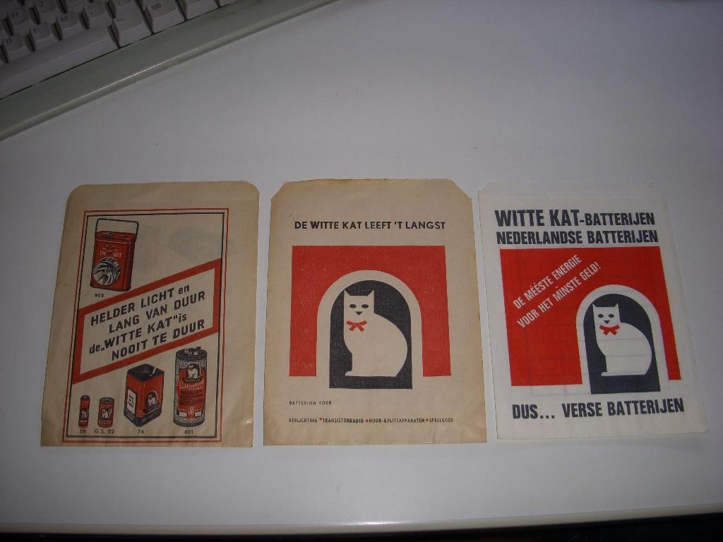3 OUDE reclamezakjes van Witte Kat batterijen, Ophalen of Verzenden