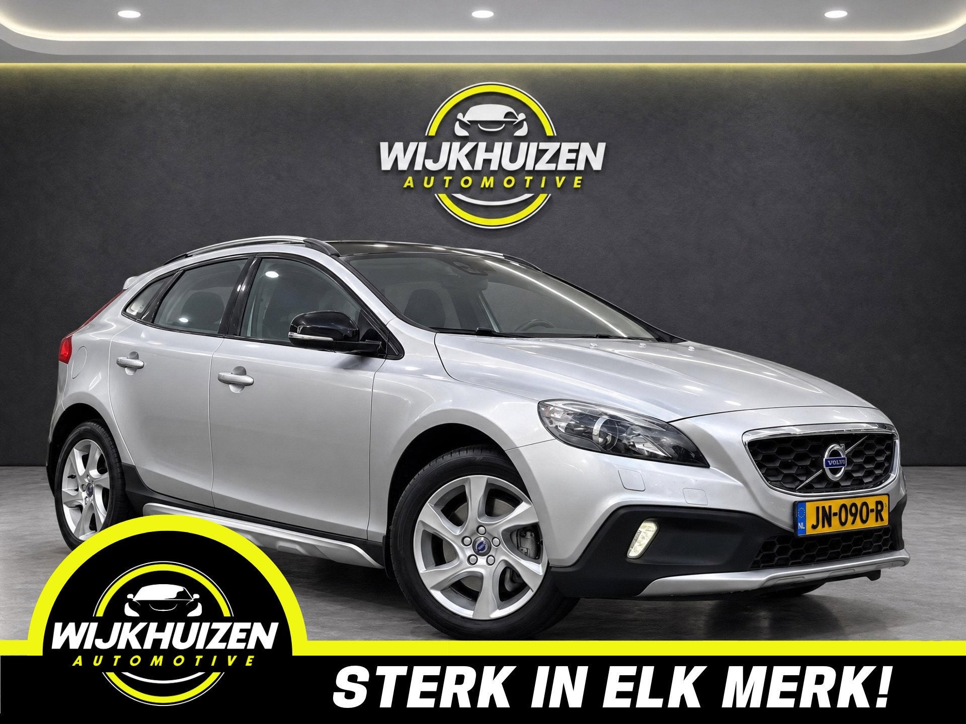 Volvo V40 Cross Country 2.0 T3 Momentum met Climate ! Cruise, Auto's, Voorwielaandrijving, Dealer onderhouden, Stof, Gebruikt