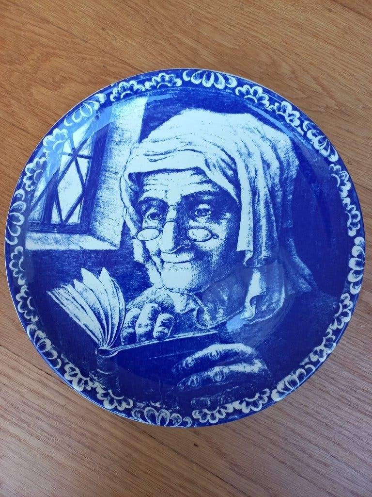Wandbord Boch “Frères la Louvière” (Diameter 25,5 cm), Ophalen of Verzenden