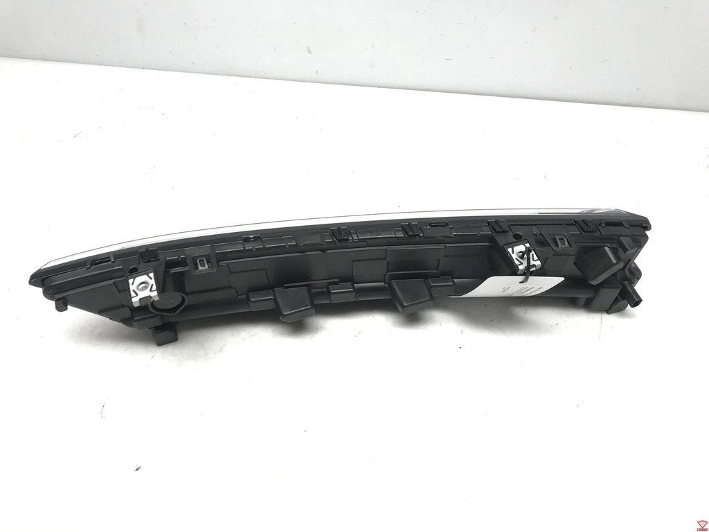VW Transporter T7 Multivan LED Lamp Grille Links 7T0941653A, Gebruikt, Volkswagen, Volkswagen AG, Berliner Ring 2
38440  Wolfsburg, DE