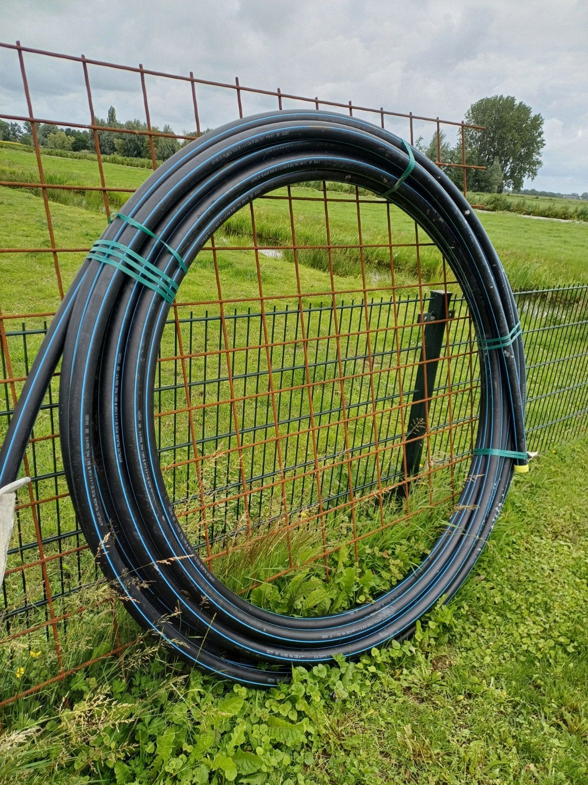 Pipelife tyleen pe 100 50mm 50 meter nieuw, Doe-het-zelf en Verbouw, Buizen en Afvoer, Ophalen, Overige materialen, 6 meter of meer