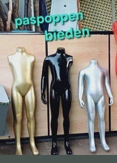 Diverse etalage winkel paspoppen 3 kleine kids formaat, Ophalen