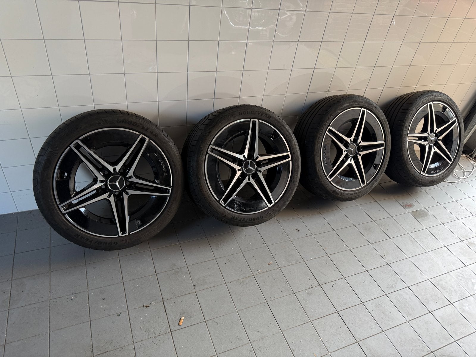 Mooie breedset AMG velgen 18 inch w206met Goodyear banden, Ophalen, 18 inch, Gebruikt, Banden en Velgen