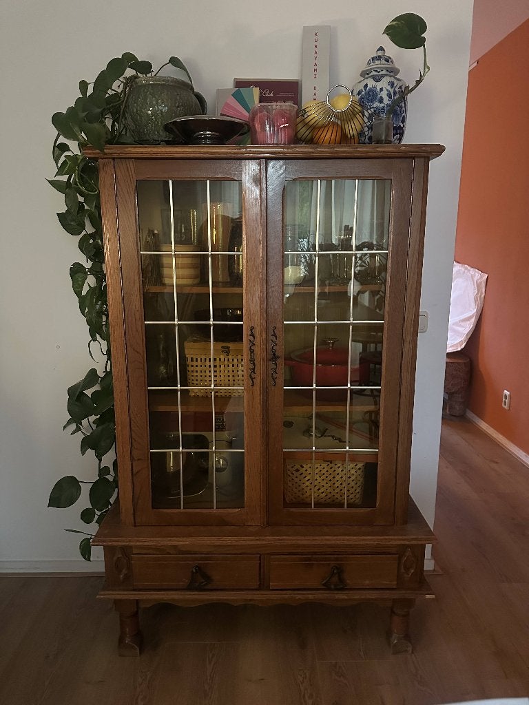 Vintage houten vitrinekast, Ophalen, Gebruikt, Met deur(en), 50 tot 100 cm