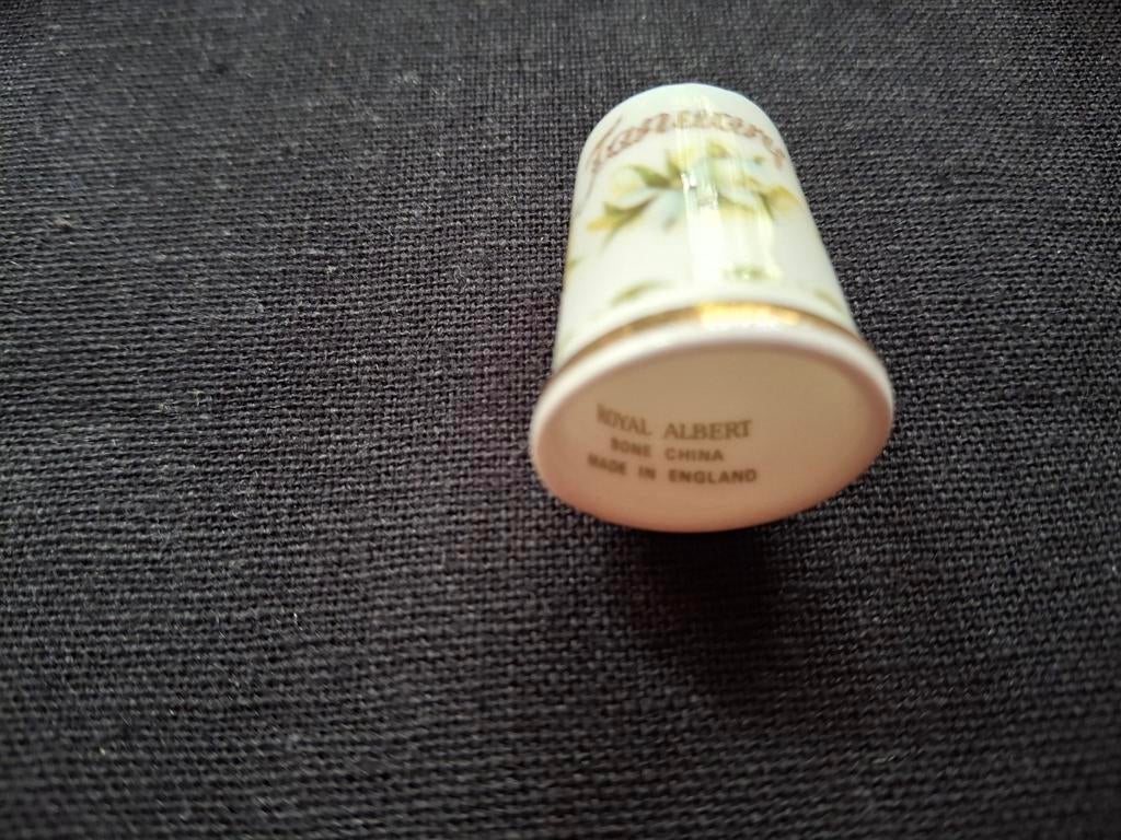 Royal Albert complete serie vingerhoedjes puntgaaf, Ophalen of Verzenden, Nieuw, Overige typen