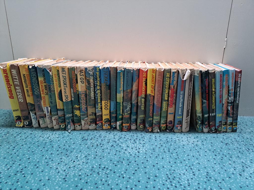 Arendsoog boeken, Ophalen, Gelezen, Nowee