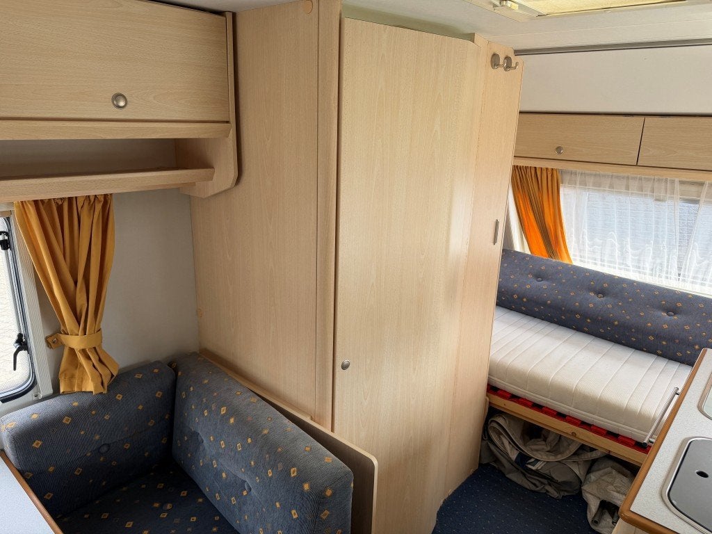 Foto 12 van KIP Starline 44 TTR ’02 (Vastbed, Treinzit)