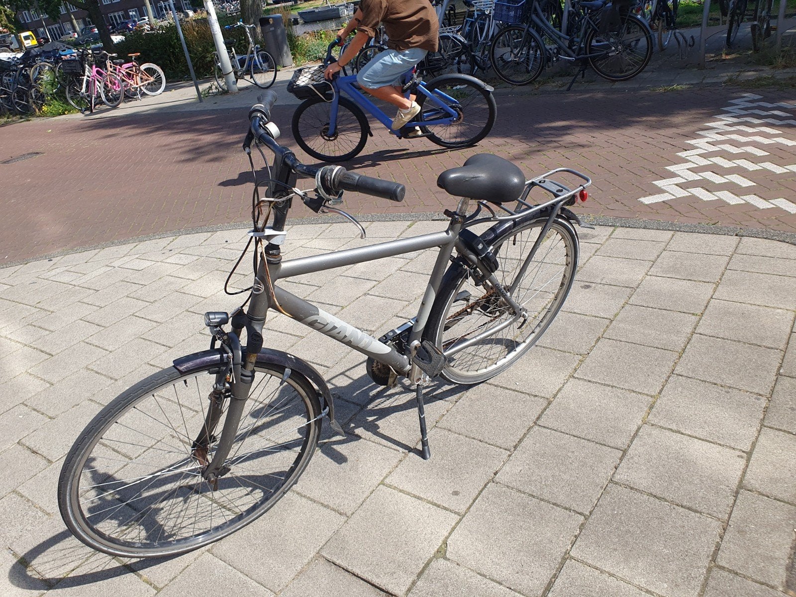 Degelijke Giant herenfiets met verlichting en ringslot, Fietsen en Brommers, Fietsen | Heren | Herenfietsen, Ophalen, Gebruikt