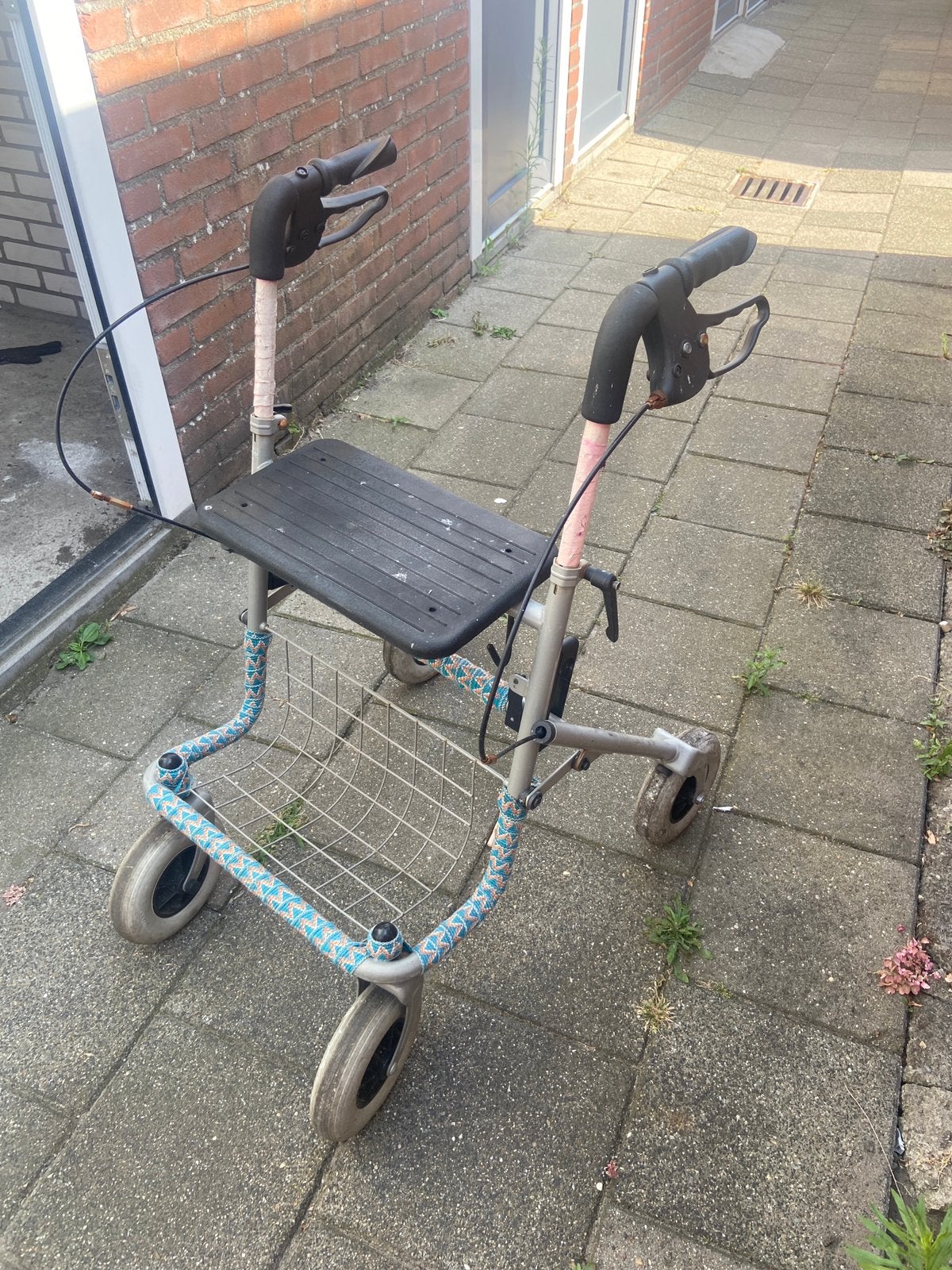 Rollator met zitje en mandje, Diversen, Ophalen, Gebruikt
