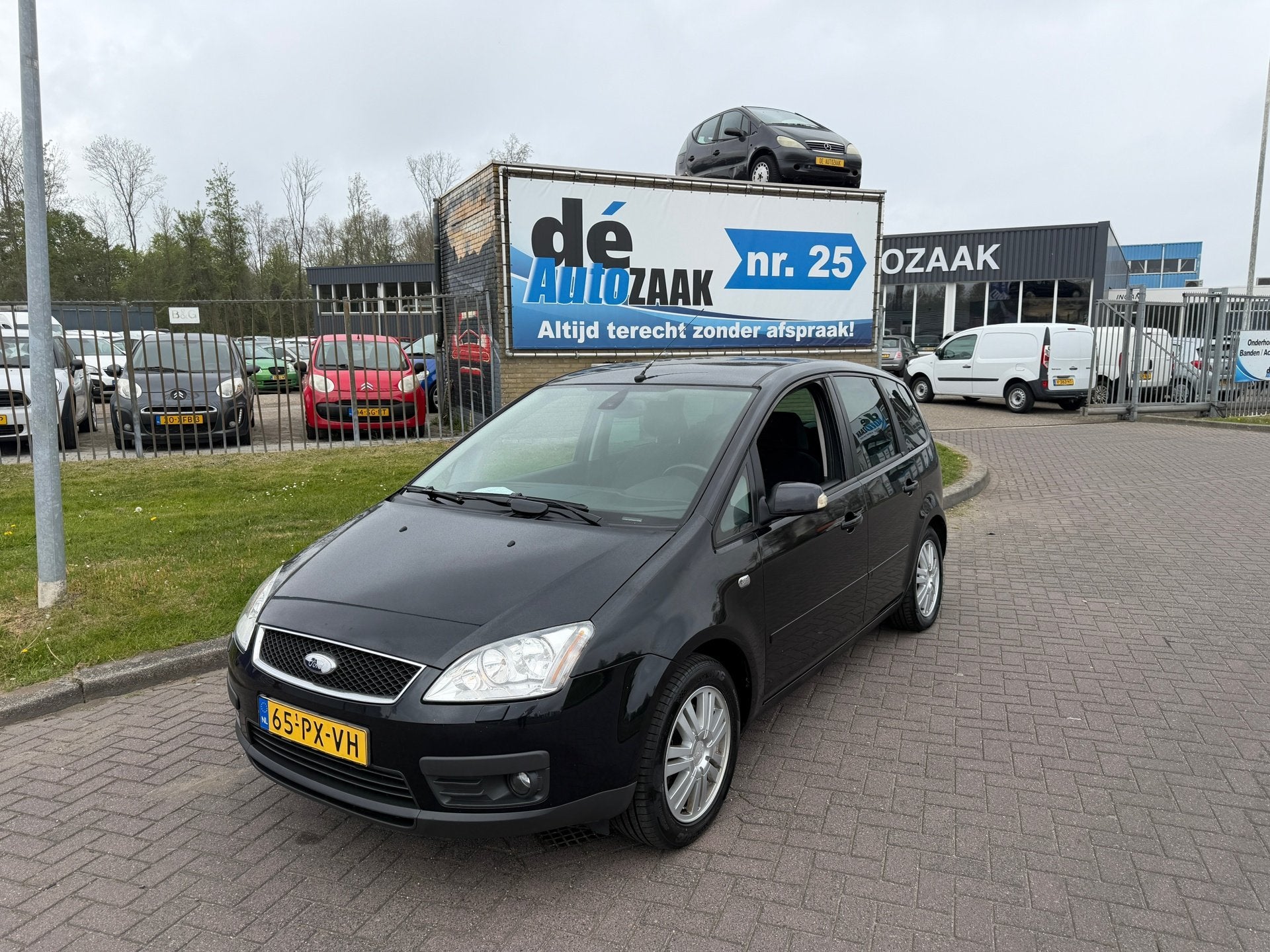 Ford Focus C-Max 2.0-16V Ghia Incl NW Keuring!, Voorwielaandrijving, Gebruikt, Zwart, Bedrijf