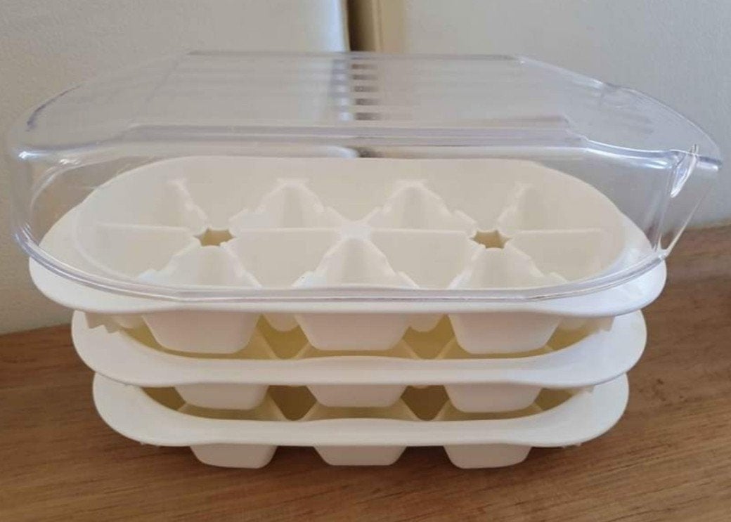Tupperware ijsblokjes maker, Huis en Inrichting, Keuken | Tupperware, Ophalen of Verzenden, Zo goed als nieuw, Overige typen
