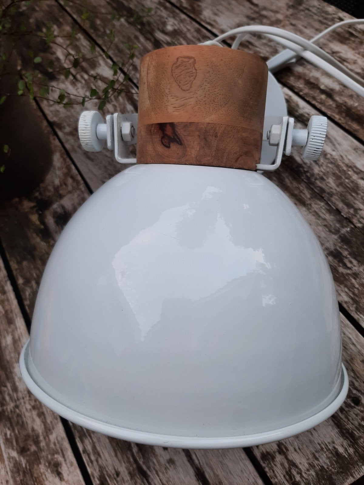 Witte hanglamp met houten detail, Wit, Gebruikt, Hout, E27 (groot)