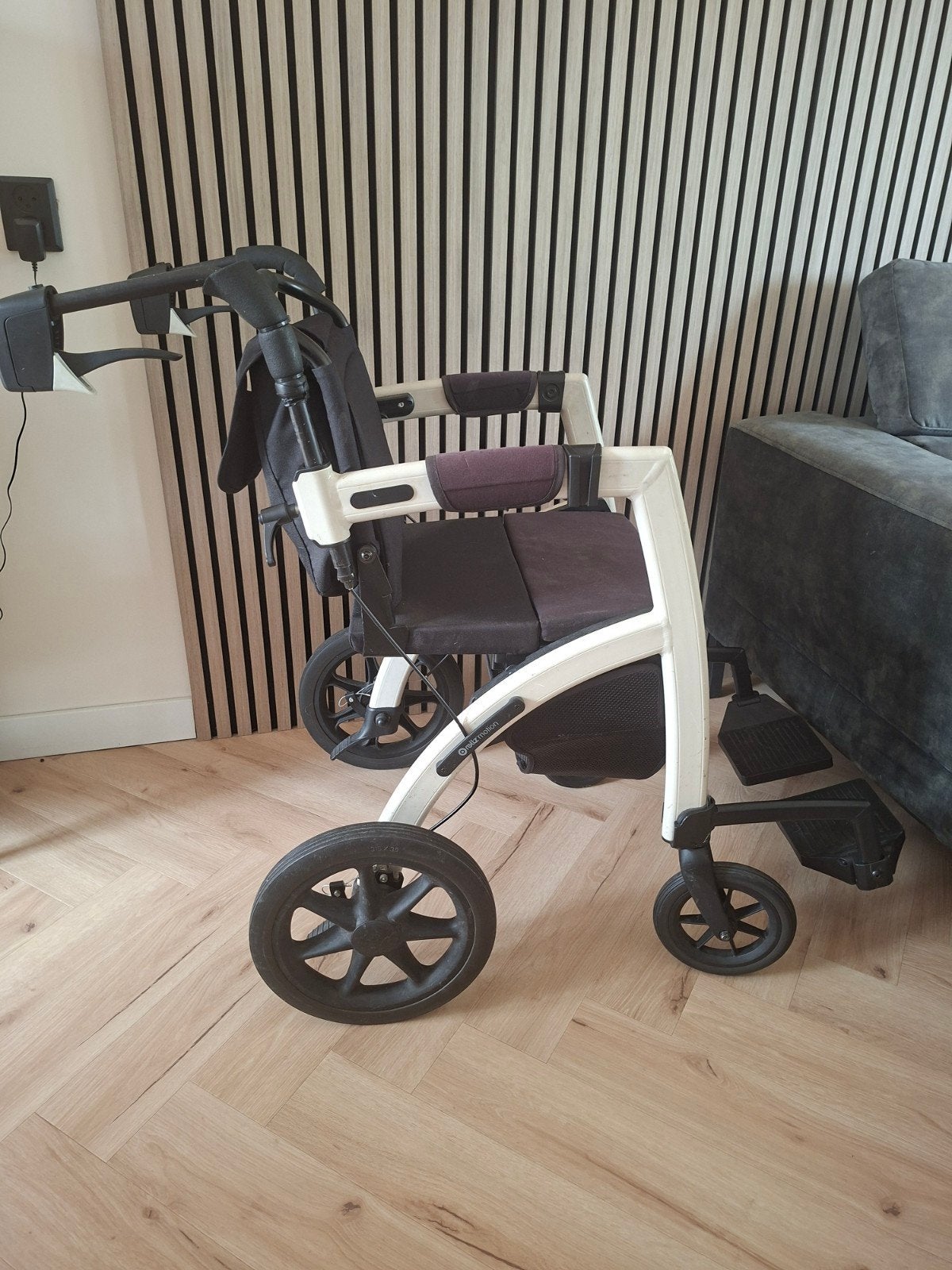 Rollator rolstoel duo rollz motion, Ophalen