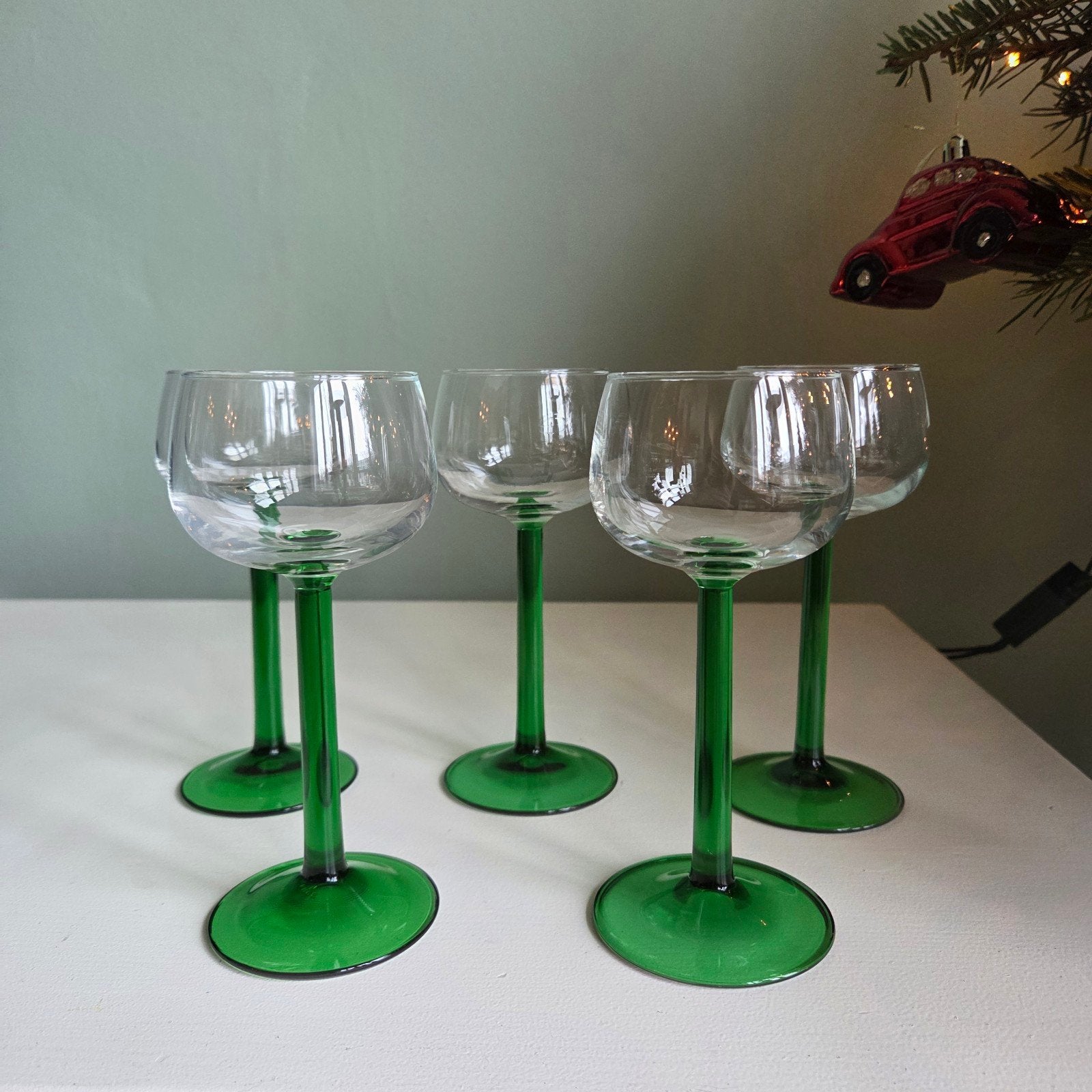 Vintage Luminarc wijnglazen met groene voet, Verzamelen, Glas en Borrelglaasjes, Ophalen of Verzenden, Zo goed als nieuw, Overige typen