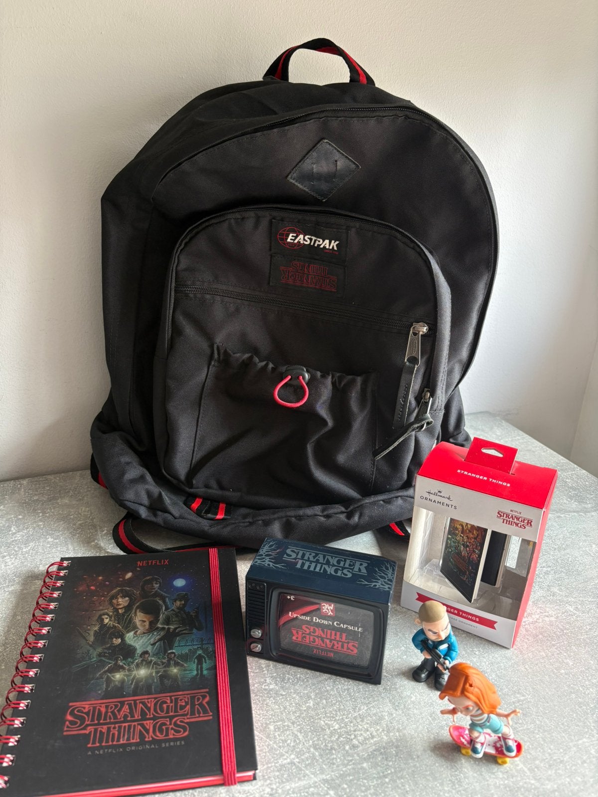 Stranger Things set, Ophalen of Verzenden, Zo goed als nieuw