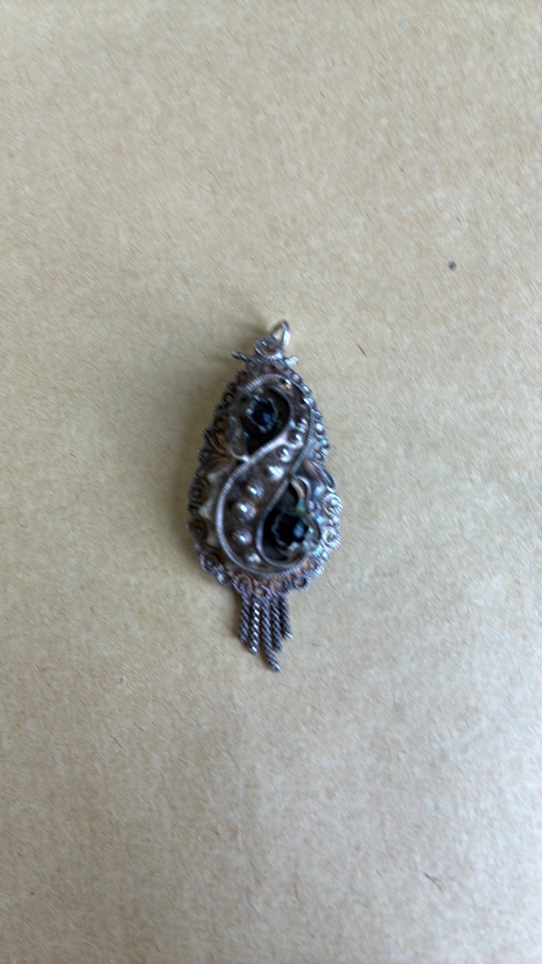 Zilver klederdracht hanger rouw met gitten, Ophalen of Verzenden, Zilver, Hanger