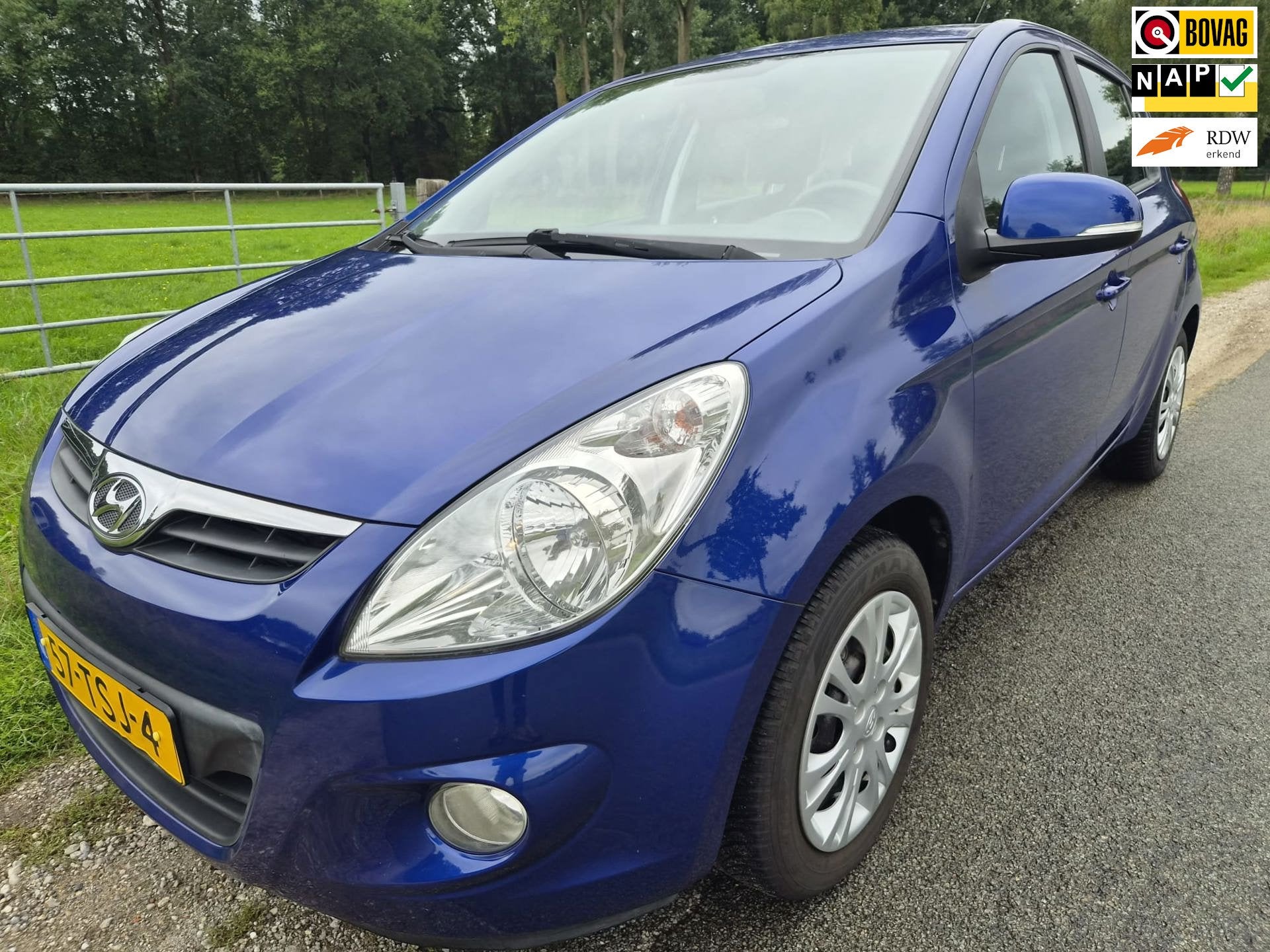 Hyundai I20 1.2i i-Motion dealer ond. pas 67.000km, Gebruikt, 31 €/maand, 4 cilinders, Blauw
