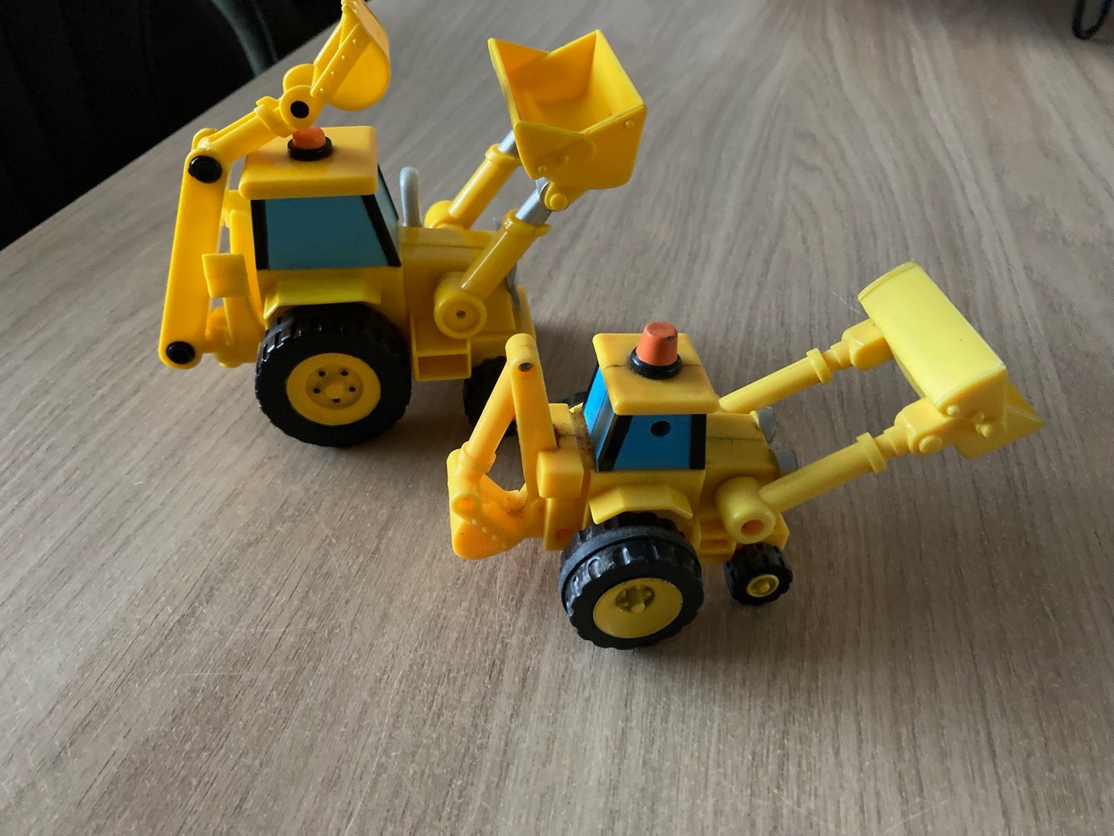 2 voertuigen(samen €2), Ophalen of Verzenden, Zo goed als nieuw